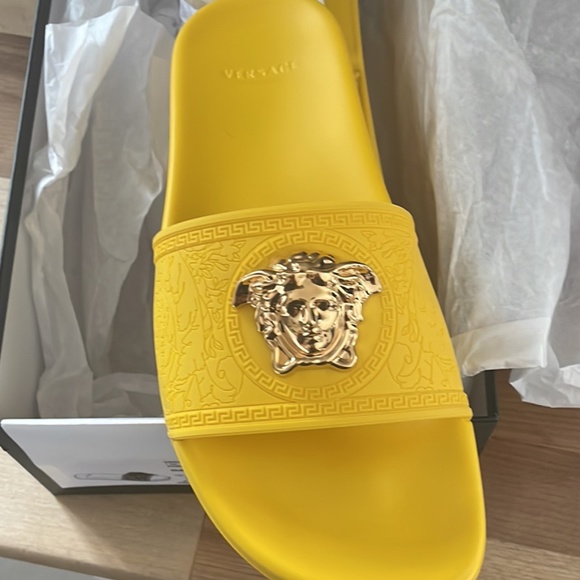 Versace Shoes - Versace pallazzo pool slides